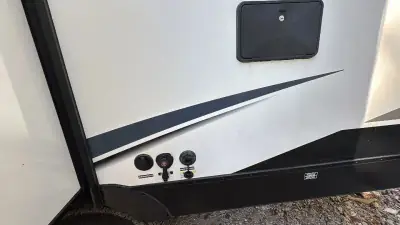 2019 Surveyor By Forest River Surveyor Legend 240BHLE photo 12