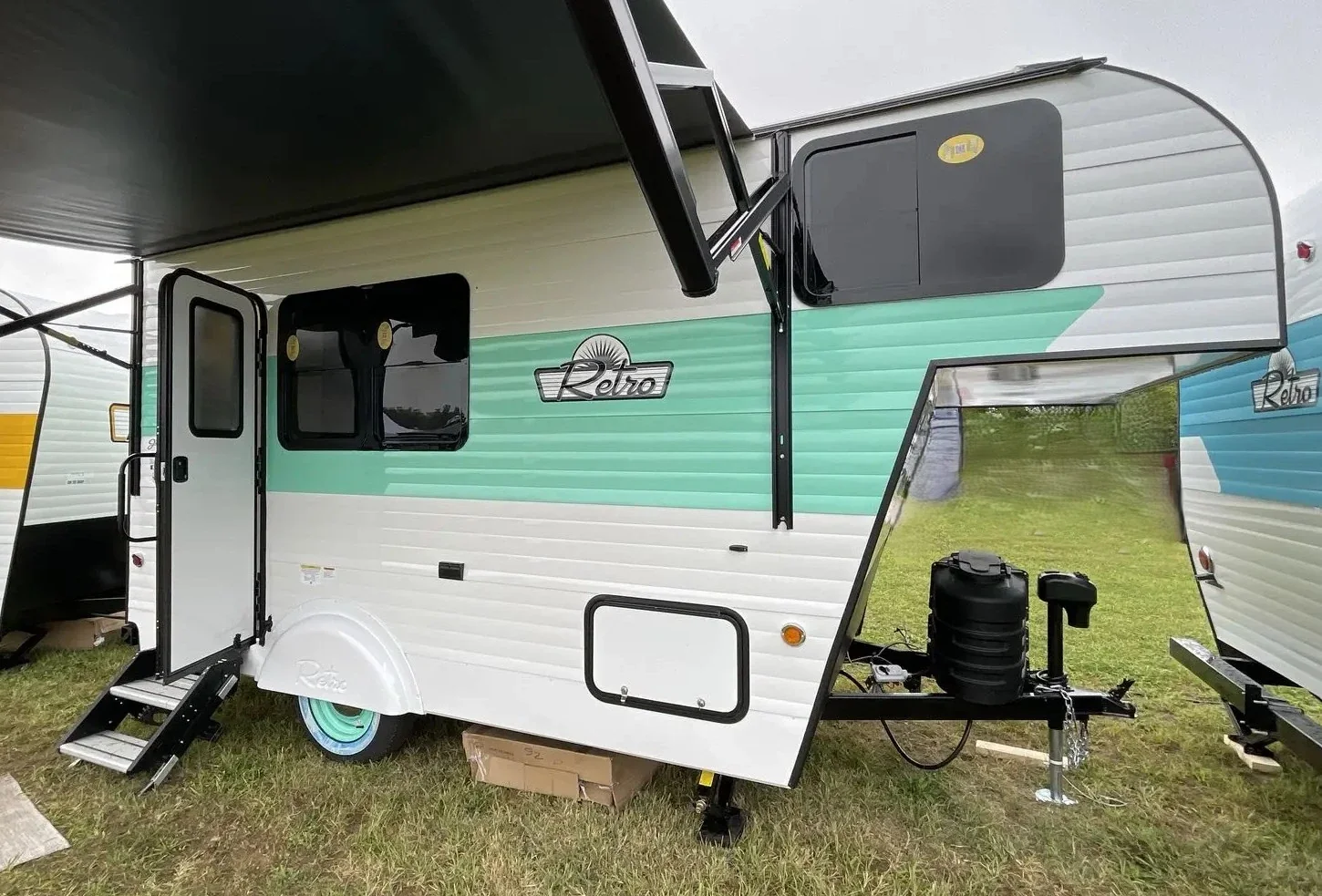 2026 Sunset Park RETRO R136 JITTERBUG exterior