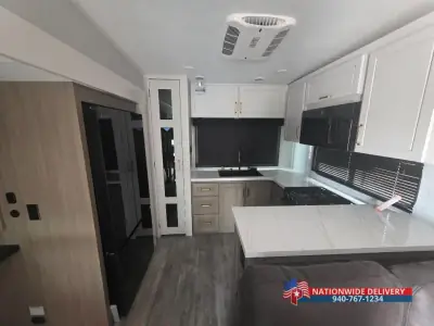 2026 Jayco Eagle 365UKTS photo 11