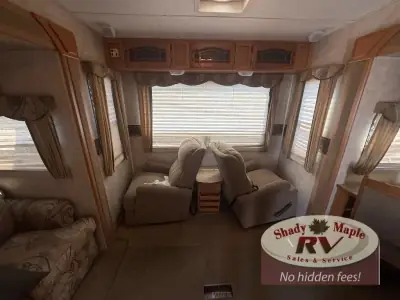 2005 Keystone Mountaineer 328RLS photo 14