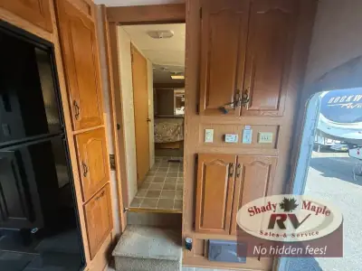 2005 Keystone Mountaineer 328RLS photo 18