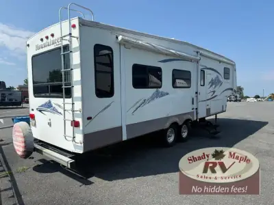 2005 Keystone Mountaineer 328RLS photo 4