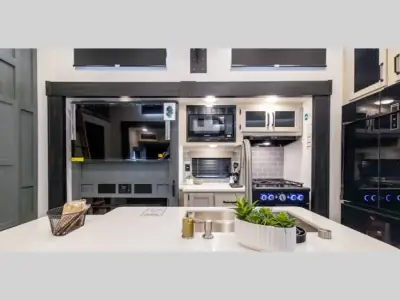2026 Forest River Puma Vista 421LFT photo 3