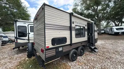 2020 Wildwood By Forest River X-Lite 171RBXL photo 8
