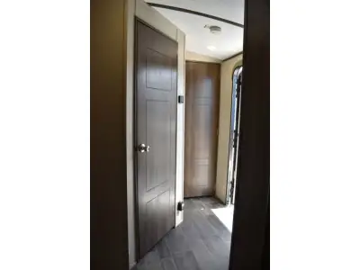 2018 Keystone Bullet 30RIPR photo 33