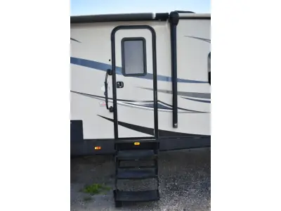 2018 Keystone Bullet 30RIPR photo 11