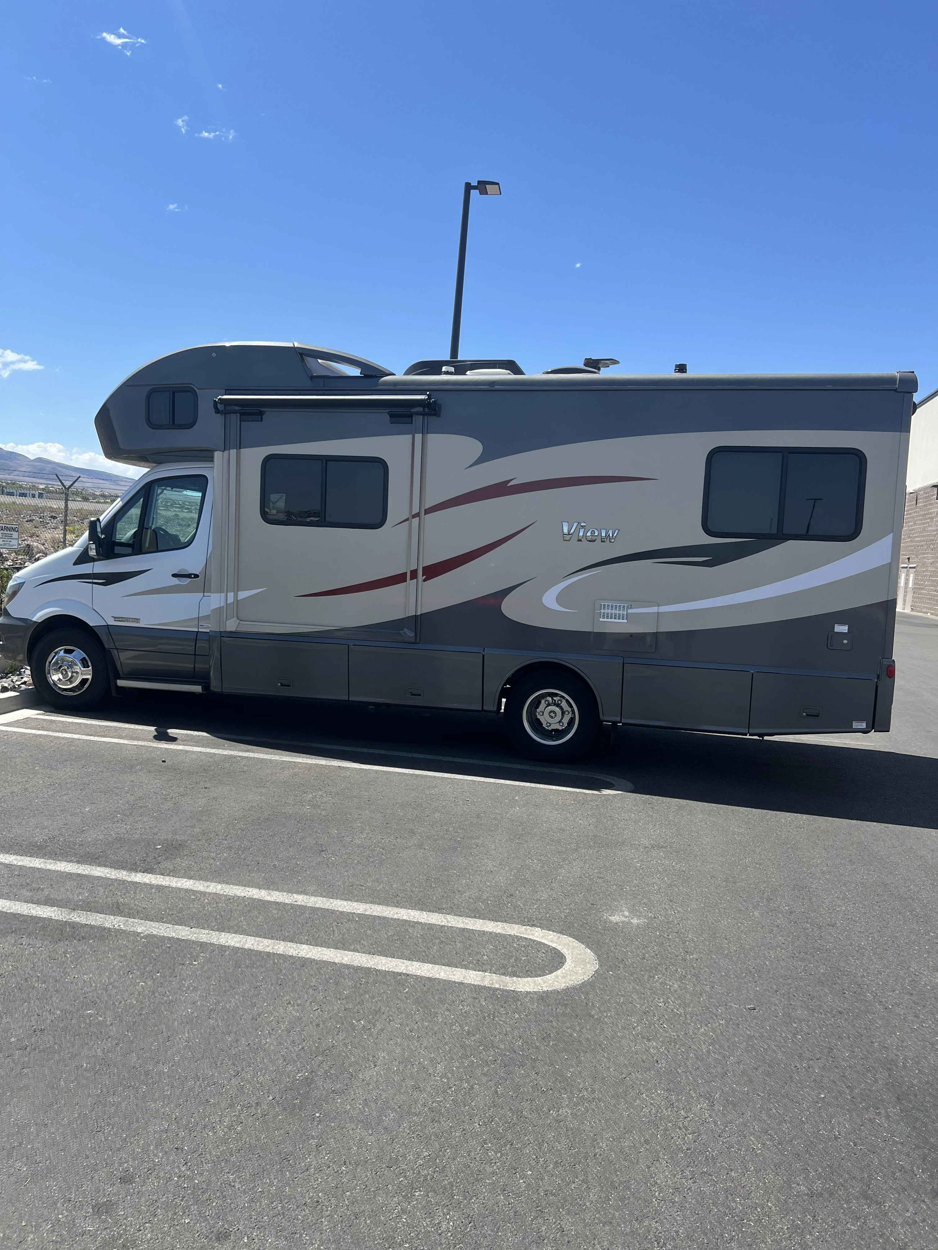 2016 WINNEBAGO VIEW exterior