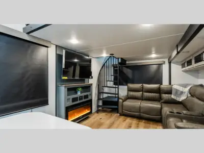 2026 Forest River Puma Vista 423LFT photo 3
