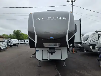 2025 Keystone Alpine Avalanche Edition 366LS photo 4