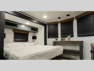 2026 Forest River Puma Vista 420LFT photo 6