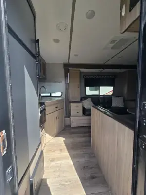 2020 Coachmen Freedom Express Ultra Lite 246RKS photo 6