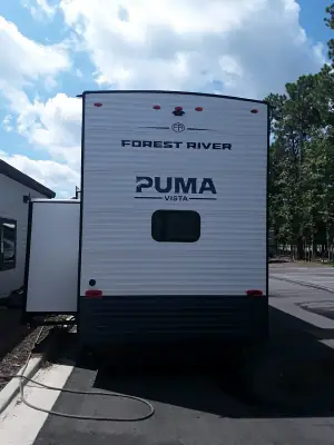 2027 Palomino PALOMINO PUMA 421LFT photo 4