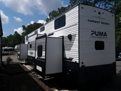 2027 Palomino PALOMINO PUMA 421LFT photo 3