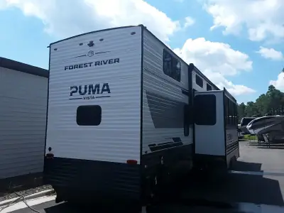 2027 Palomino PALOMINO PUMA 421LFT photo 2