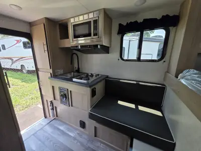 2026 Travel Lite Up Country 775U photo 9