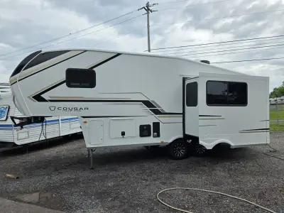 2026 Keystone Cougar Half-Ton 23MLE photo 3
