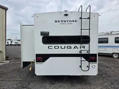 2026 Keystone Cougar Half-Ton 23MLE photo 6