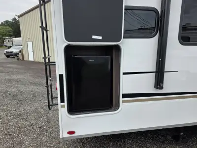 2026 Keystone Cougar Half-Ton 23MLE photo 7
