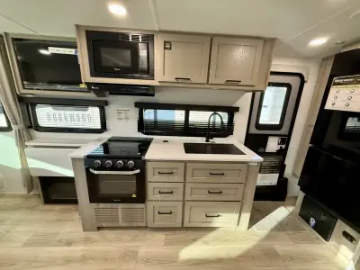 2026 Forest River Rockwood Mini Lite 2205S photo 6