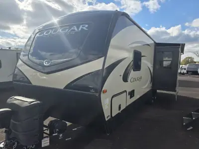 2019 Keystone Cougar Half-Ton 27RES photo 2