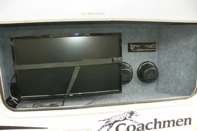 2017 Coachmen Prism 2200 LE photo 4