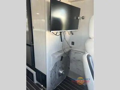 2017 Airstream Interstate Grand Tour EXT photo 13