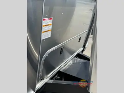 2018 Airstream Classic photo 23