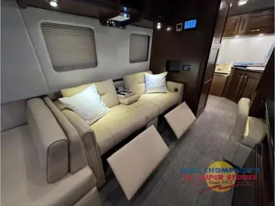 2018 Airstream Classic photo 13