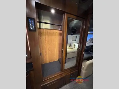 2018 Airstream Classic photo 16