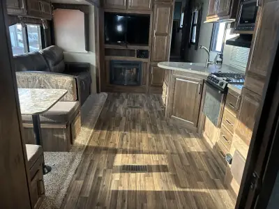 2017 Keystone Cougar 330RBK photo 17