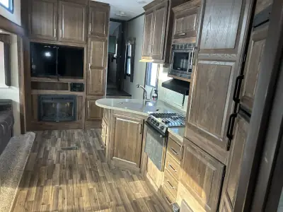 2017 Keystone Cougar 330RBK photo 16