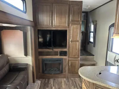 2017 Keystone Cougar 330RBK photo 20