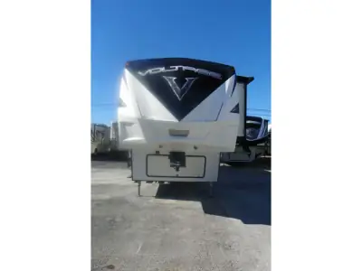 2018 Dutchmen Voltage V3605 photo 4
