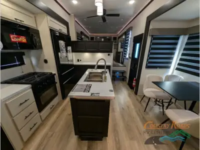 2026 Forest River Sabre 37FLH photo 13