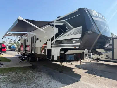 2026 Heartland CYCLONE 3511 photo 2
