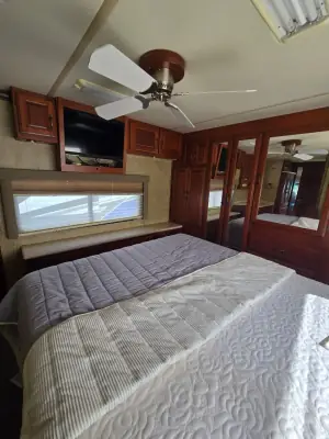 2004 Fleetwood AMERICAN TRADITION 40Q photo 11