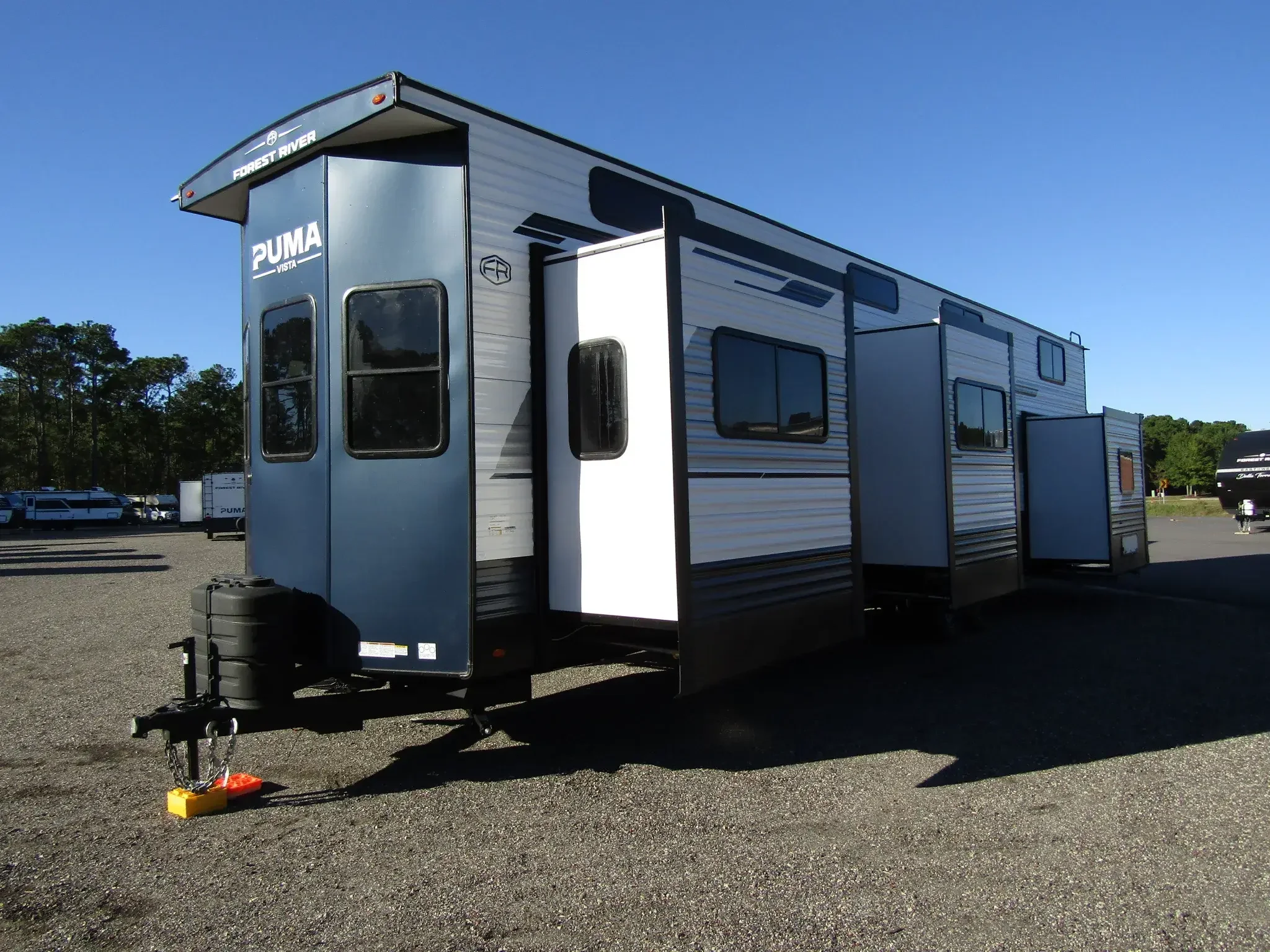 2026 Palomino PALOMINO PUMA 403LFT exterior