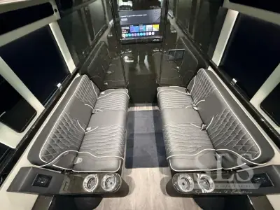 2026 Midwest Automotive Designs Luxe Cruiser D6 AWD photo 34