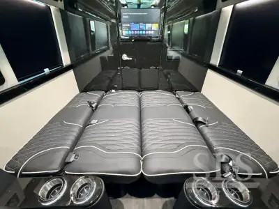 2026 Midwest Automotive Designs Luxe Cruiser D6 AWD photo 39