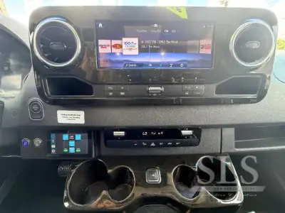 2026 Midwest Automotive Designs Luxe Cruiser D6 AWD photo 18
