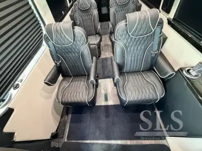 2026 Midwest Automotive Designs Luxe Cruiser D6 AWD photo 24