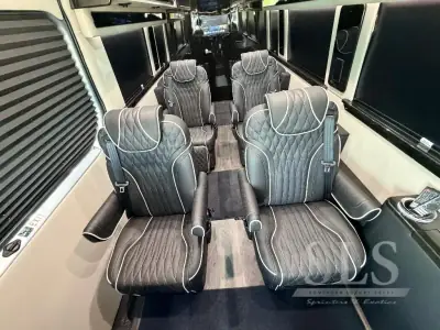 2026 Midwest Automotive Designs Luxe Cruiser D6 AWD photo 23
