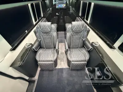 2026 Midwest Automotive Designs Luxe Cruiser D6 AWD photo 28