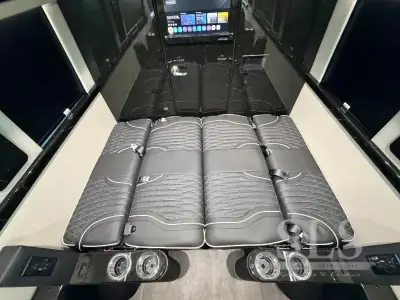 2026 Midwest Automotive Designs Luxe Cruiser D6 AWD photo 38