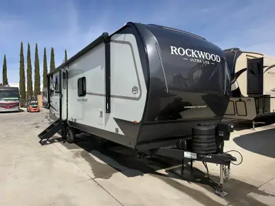 2027 Forest River ULTRALITE 2711RK Rockwood