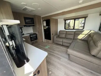 2027 Forest River ULTRALITE 2711RK Rockwood photo 8