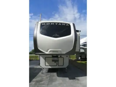 2018 Keystone Montana 3811MS photo 3
