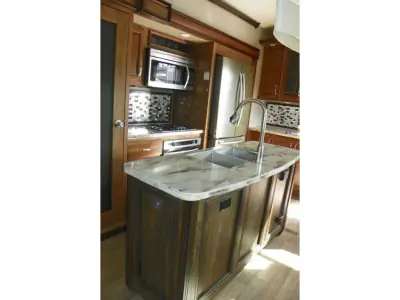 2018 Keystone Montana 3811MS photo 19