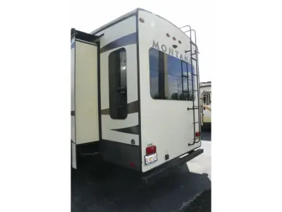 2018 Keystone Montana 3811MS photo 6