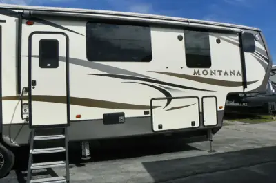 2018 Keystone Montana 3811MS photo 4